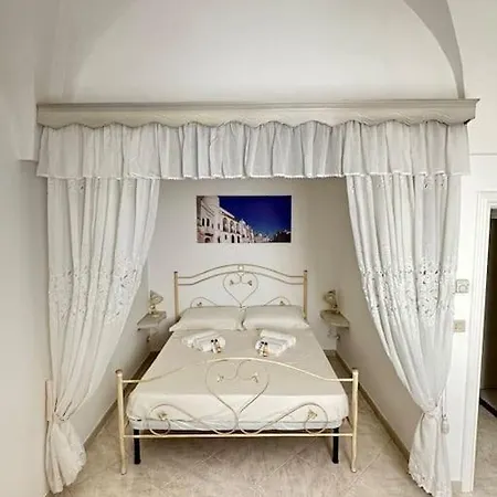 Casa Stella Via Caracciolo * Ceglie Messapica