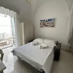 Casa Stella Via Caracciolo דירה