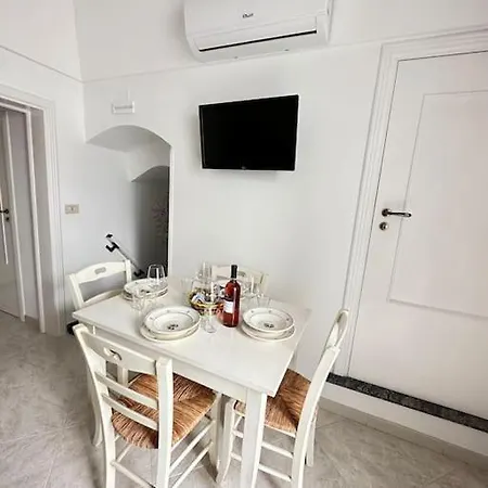 Casa Stella Via Caracciolo Apartment *